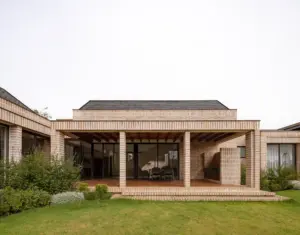 Feliu Vega Kennedy Arquitectura Unveils Casa PM in the Warm Valley of Challuabamba