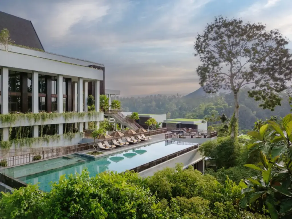 The Art of Affordable Luxury: How to Experience Bali’s Best Stays on a Budget