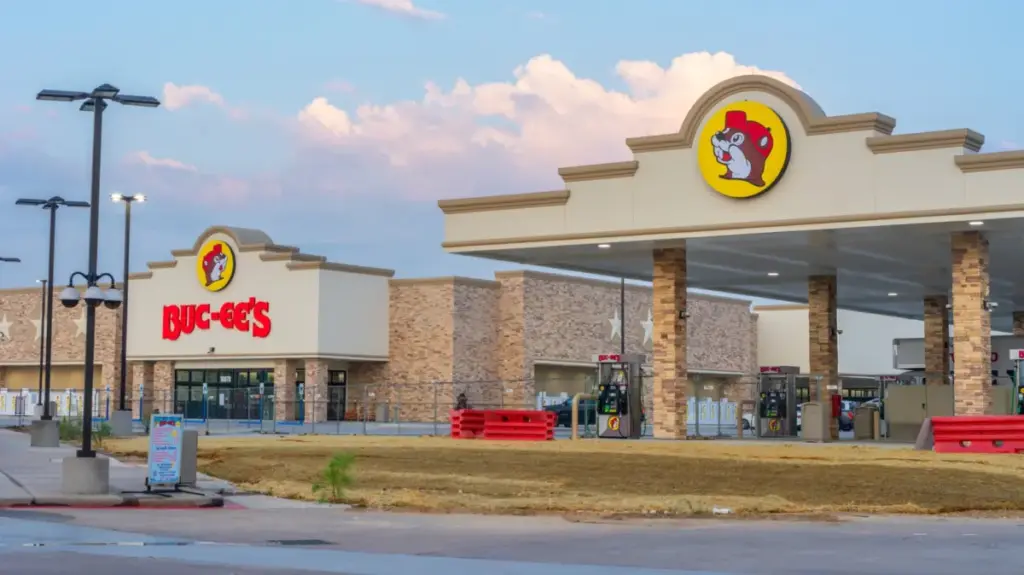 Drivers Share Their Worst Gas Station Horror Stories Following High Fuel Prices and Dramatic Accidents