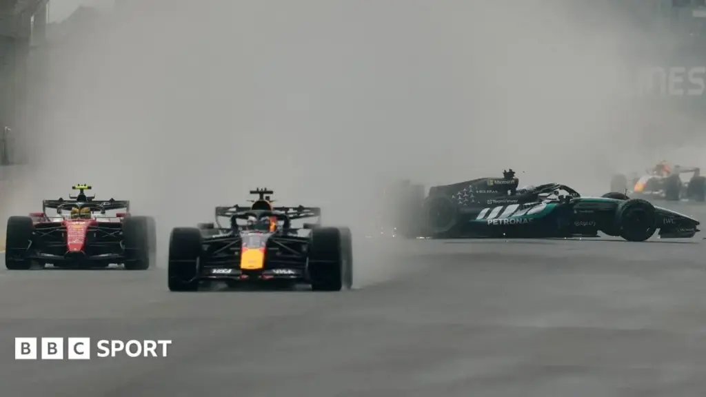 Max Verstappen Triumphs in Dramatic Singapore Sprint as George Russell Crashes Out